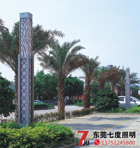 定制广场led香蕉视频最新网址柱安装实拍效果