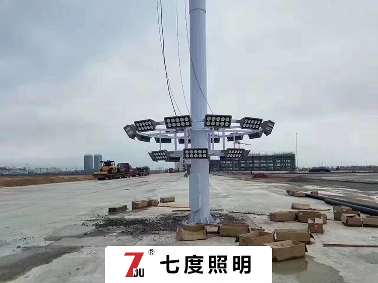 双层圆盘升降式30米22头500WLED九九香蕉视频影院安装现场